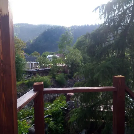 у кузьмича однокімнатні студіо Mykulytschyn